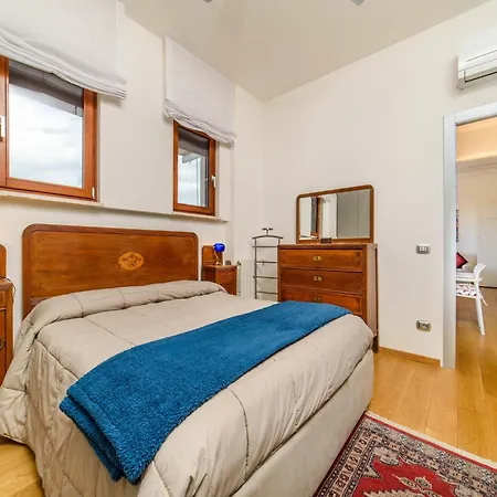 Apartment In Sorrento Near Piazza Tasso *
